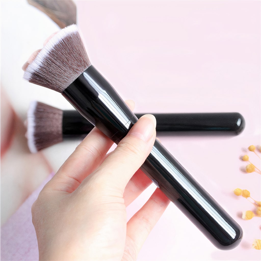 Cat Paw Makeup Brush - Image 3